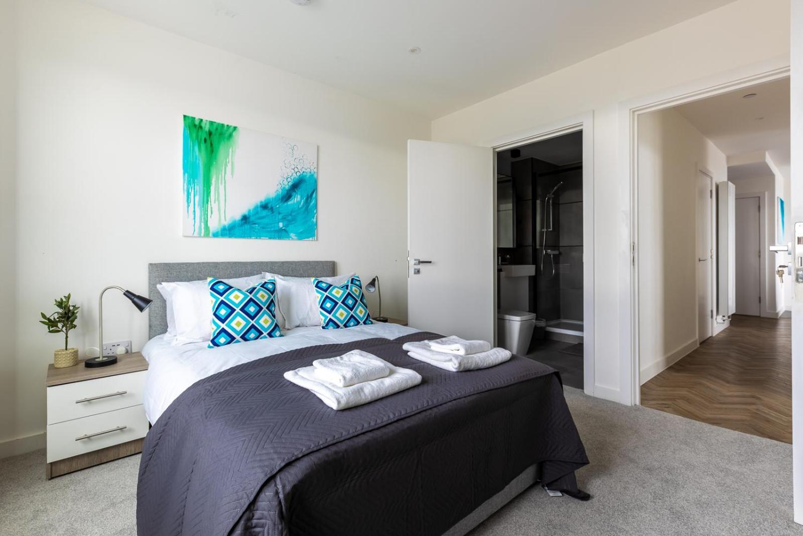 Apartment Modern 2bd Flat In Canary Wharf With And River Views