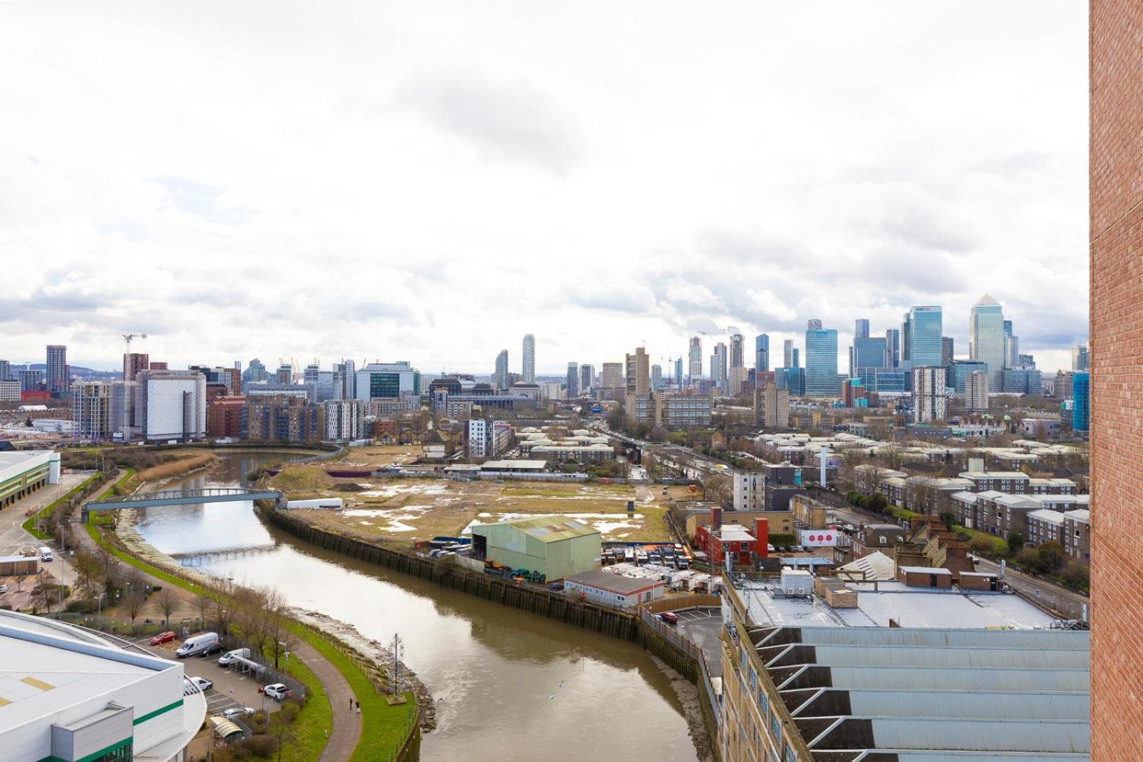 Modern 2bd Flat In Canary Wharf With And River Views London