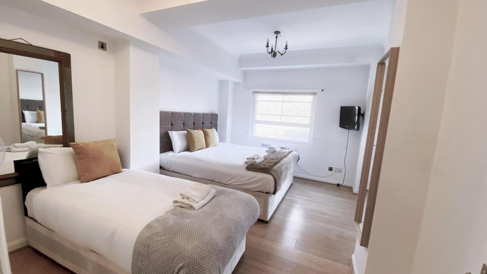 Uk Chaps Retreat: 2 Bedroom - 2bathroom Londra