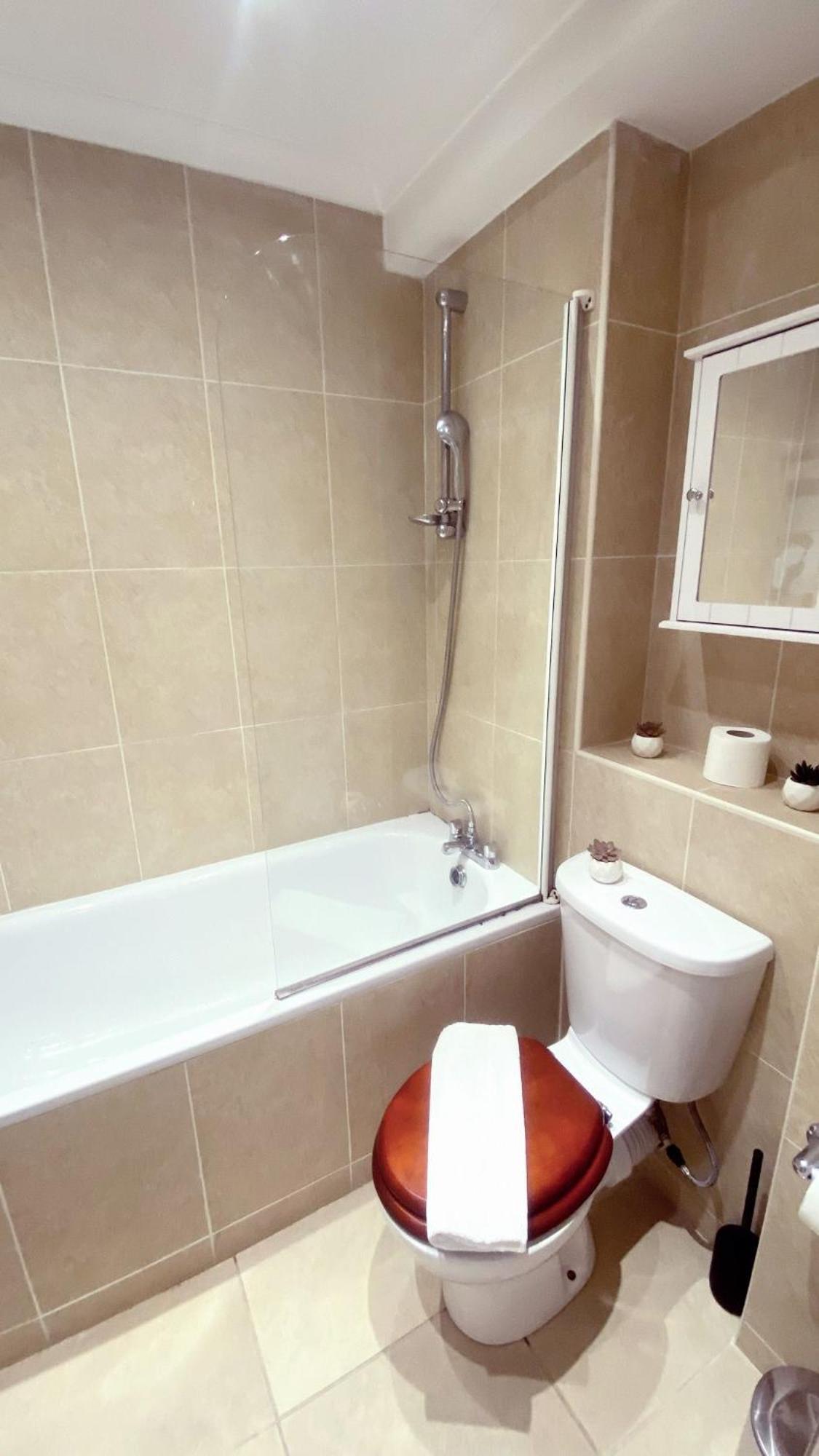 Uk Chaps Retreat: 2 Bedroom - 2bathroom Appartamento