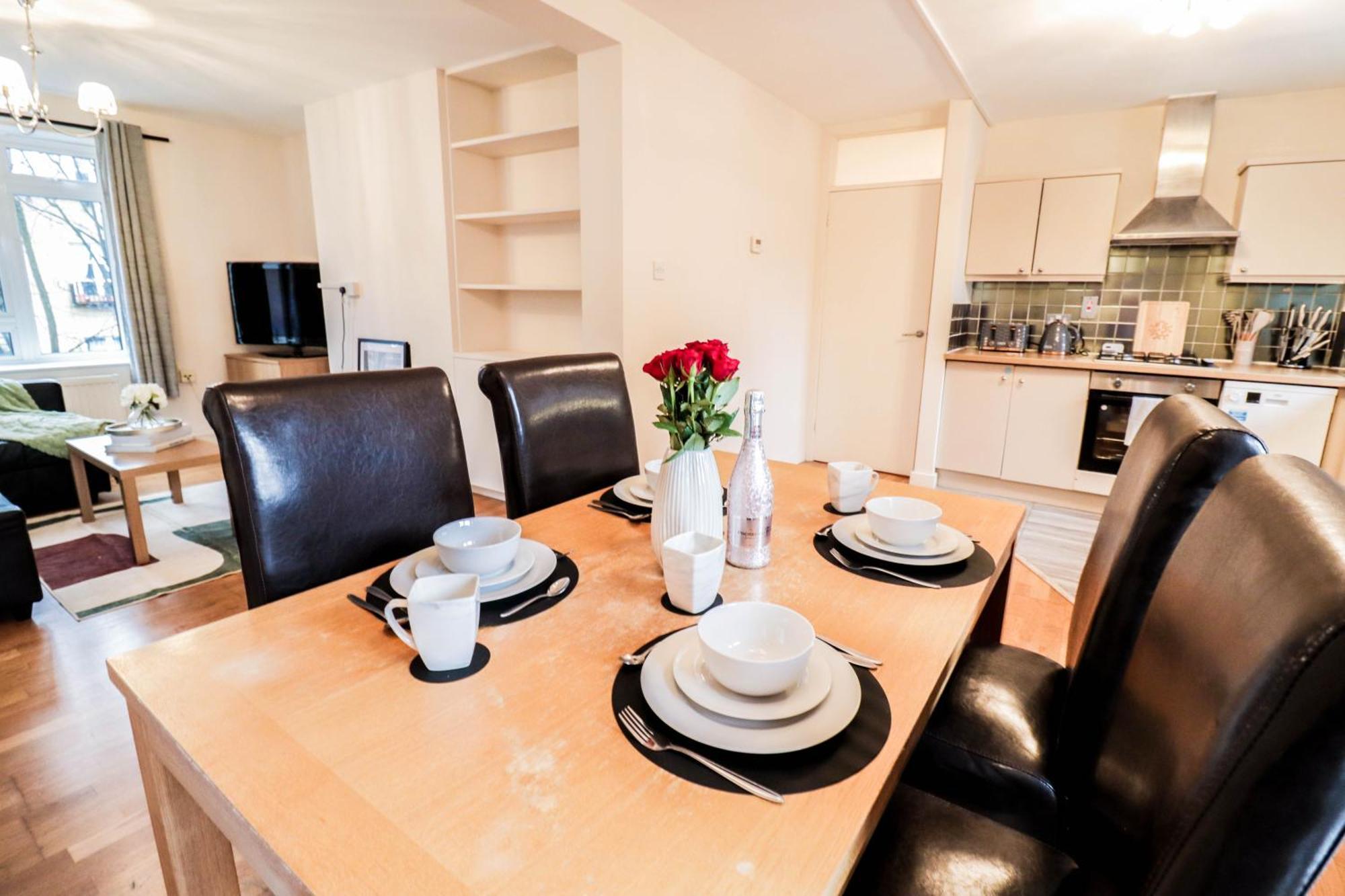Gorgeous 2-Bedroom London Apartment London