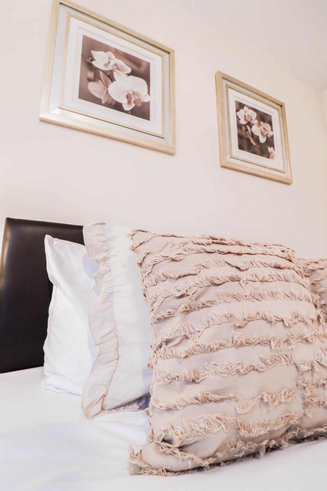 Gorgeous 2-Bedroom London Apartment *