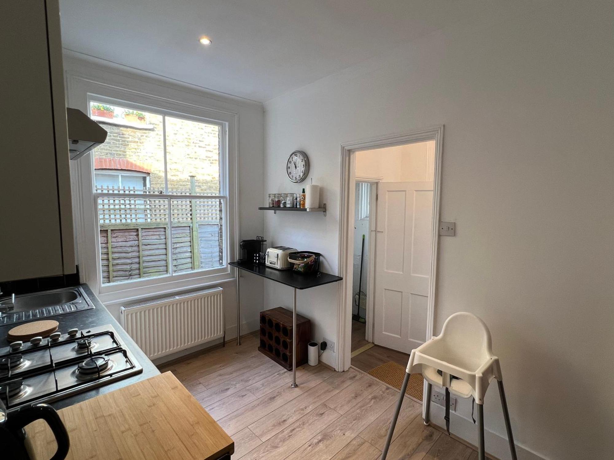 Appartamento 2 Bedroom Flat 10 Min Walk To Tube