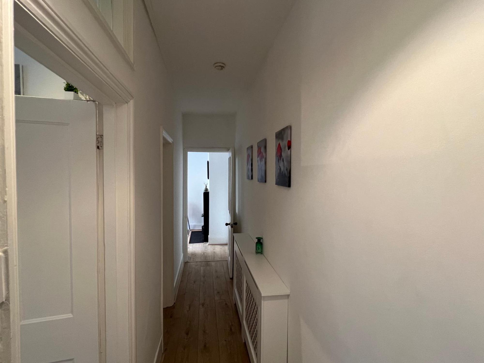 2 Bedroom Flat 10 Min Walk To Tube * Londra