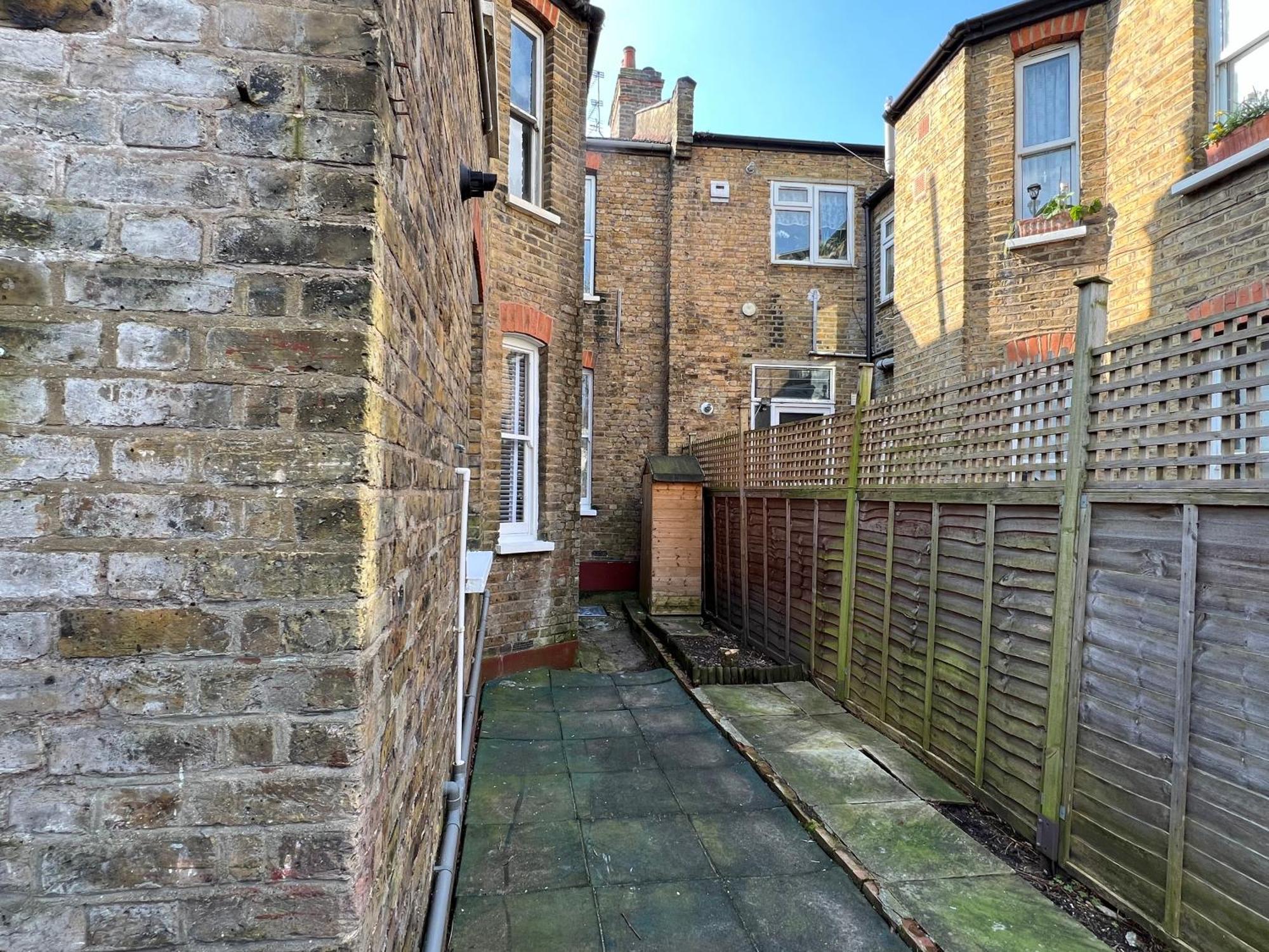 2 Bedroom Flat 10 Min Walk To Tube Londra