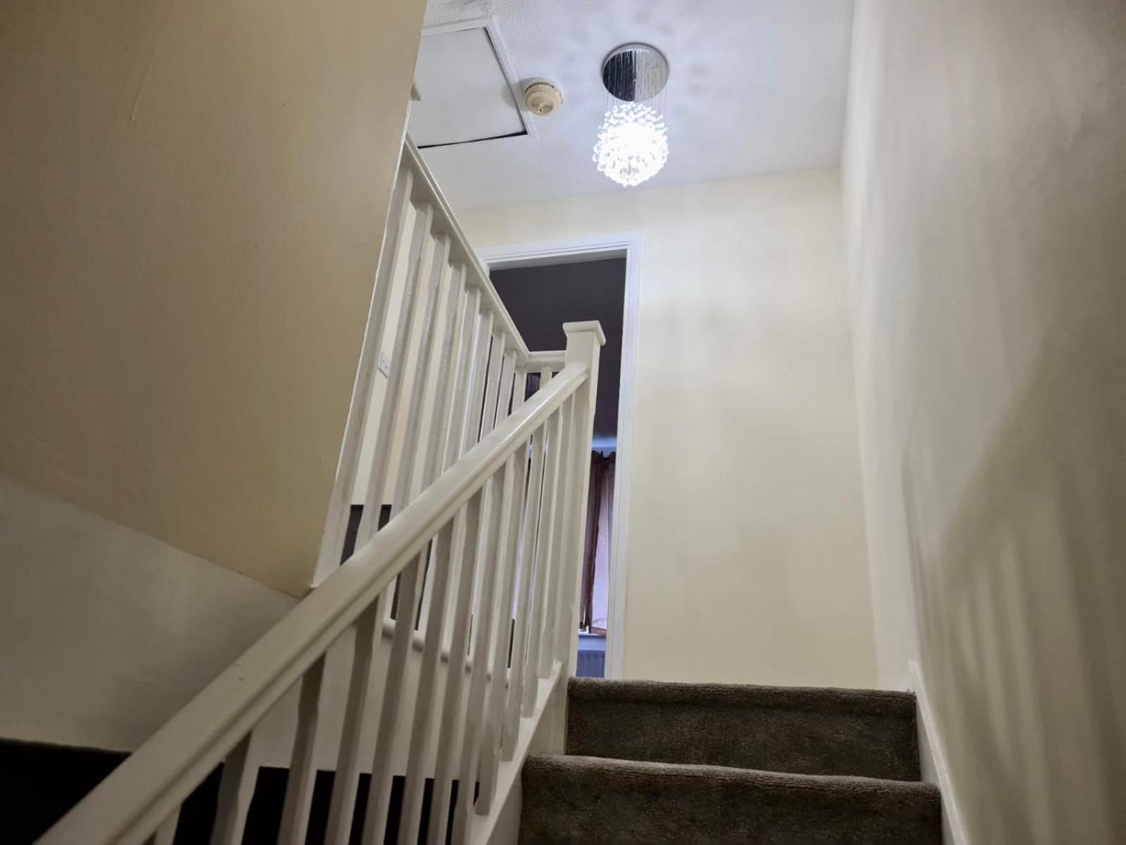 - Sleeps 4 - Parking - Garden - Petfriendly * London