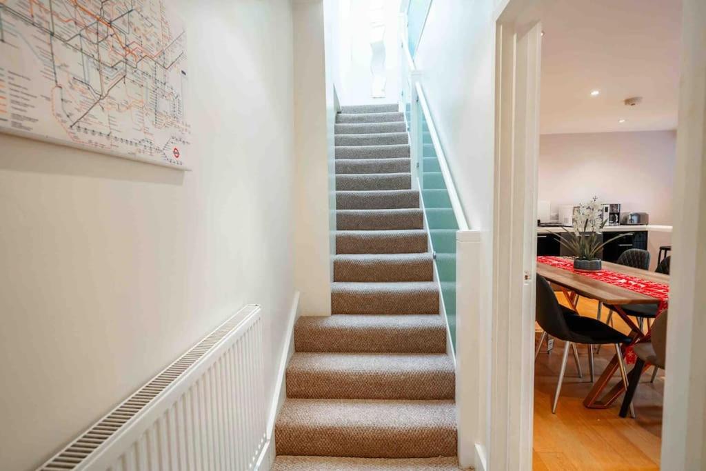 Villa Sweet 3brs House Close To Oxford & Soho Londra