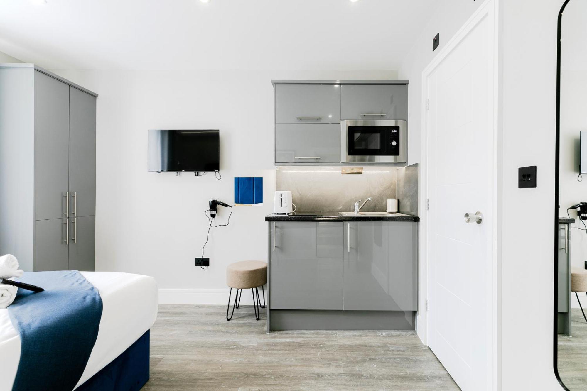London Central Studios * London
