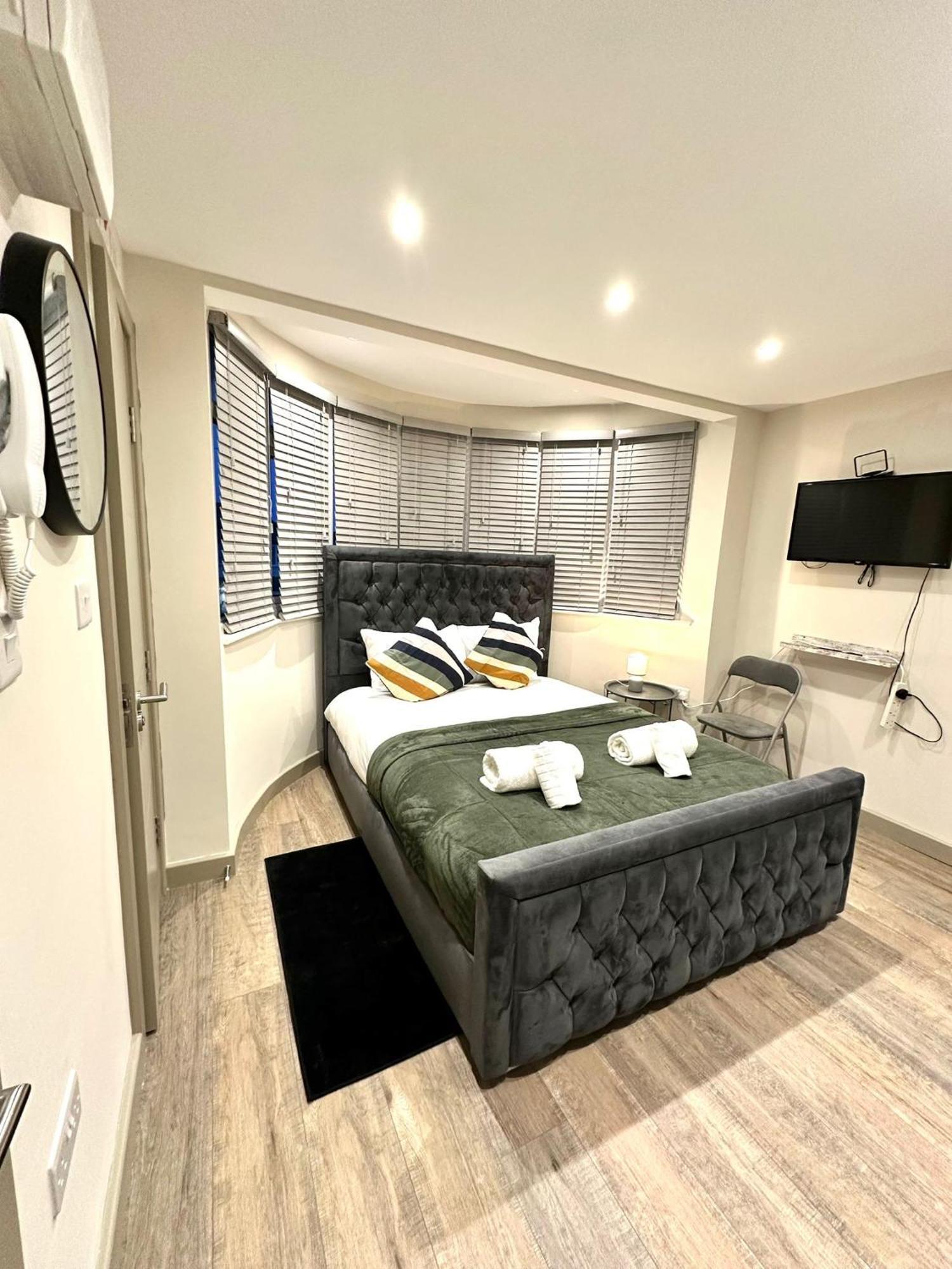 Harrow Suites Ha3 London