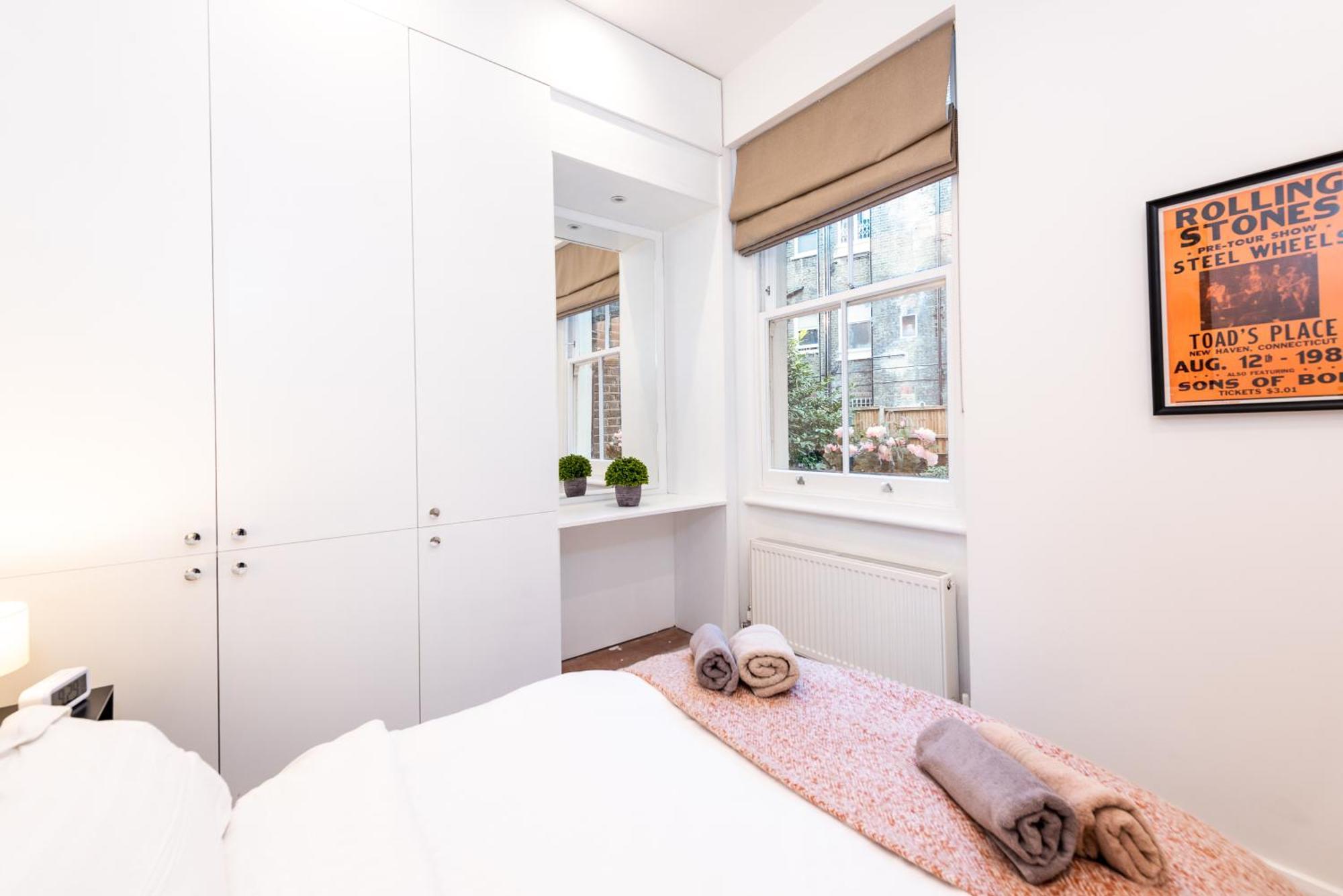 Casa Italia Near Kings Road In Chelsea With Wifi & Washing Machine Appartement Londres