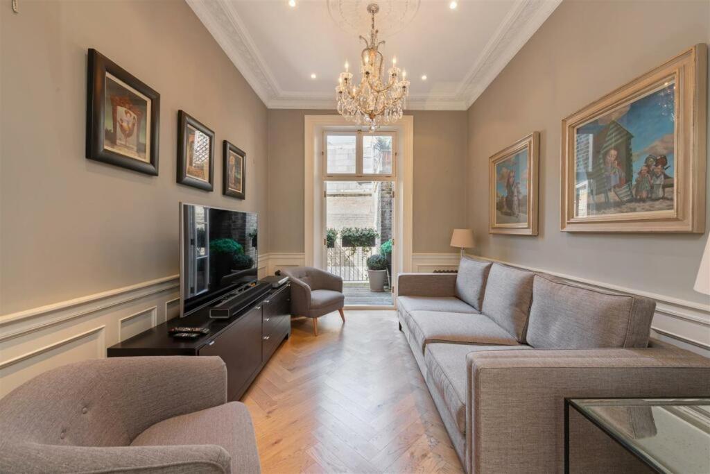Prestige Belgravia Royal Mansion Ferienhaus *