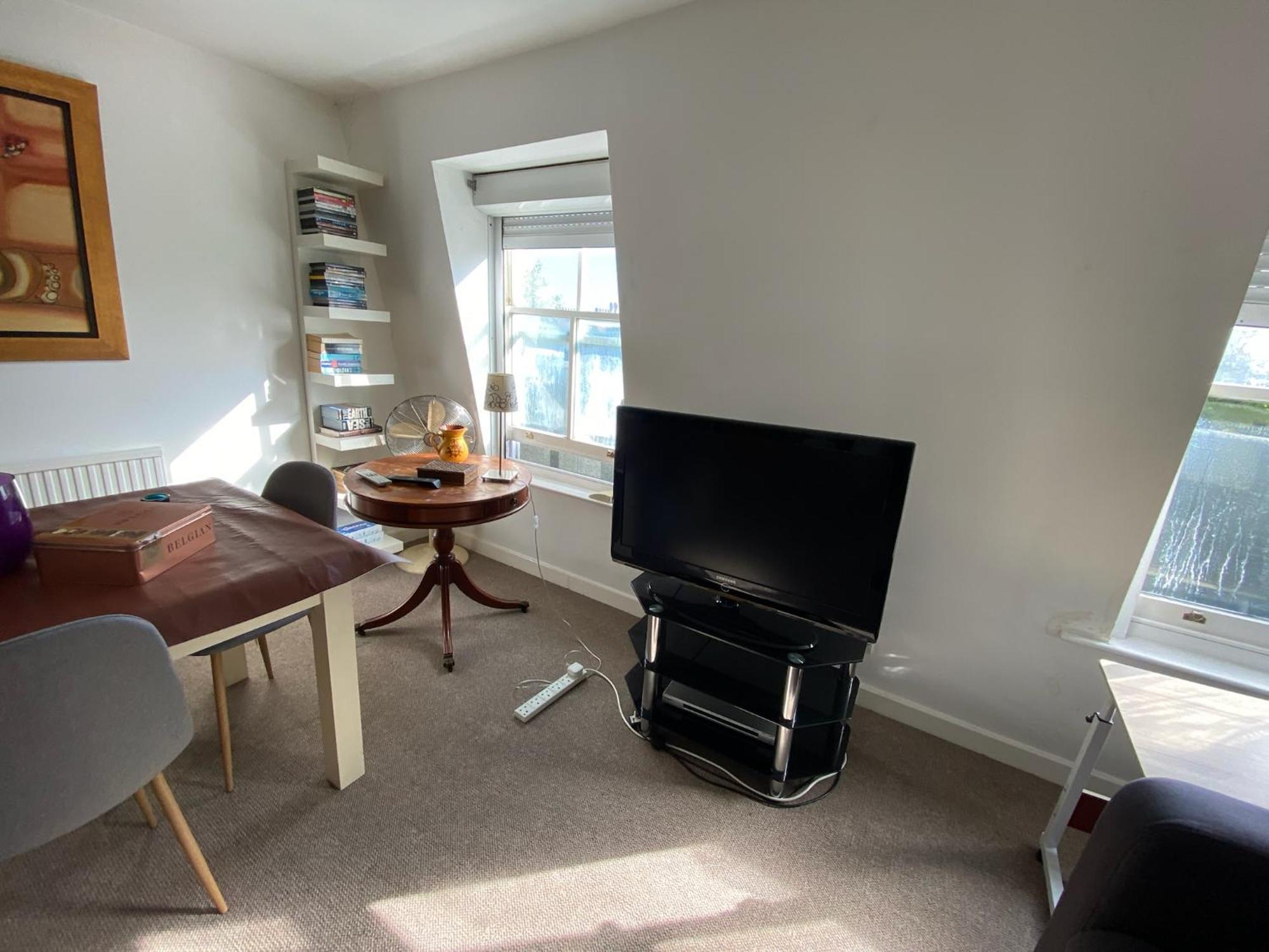 3 Bedroom Top Floor Kensington * London