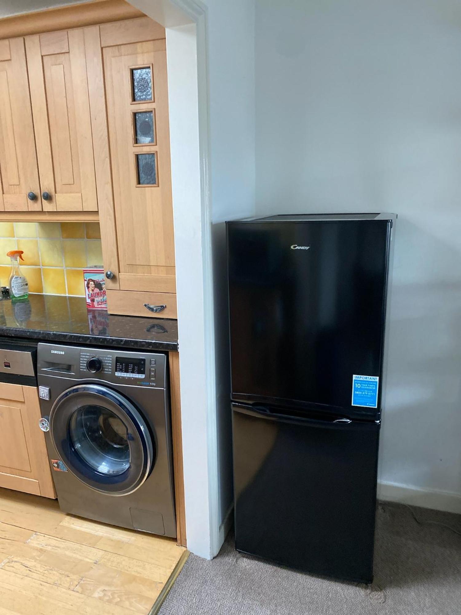 3 Bedroom Top Floor Kensington *
