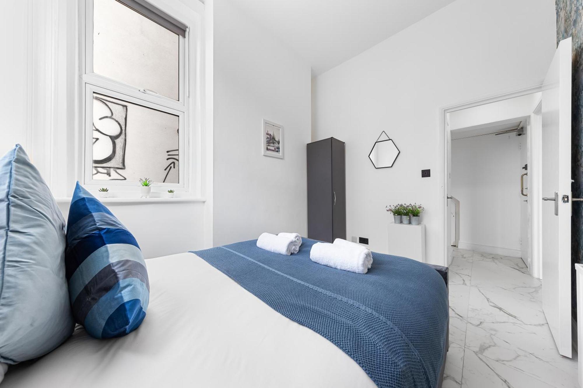 Modern 2 Bedroom Flat - Near Primrose Hill, Camden Market, Regent's Park - Good Links To Kings Cross, Euston, Finchley Road Station - Nw3 * Londen