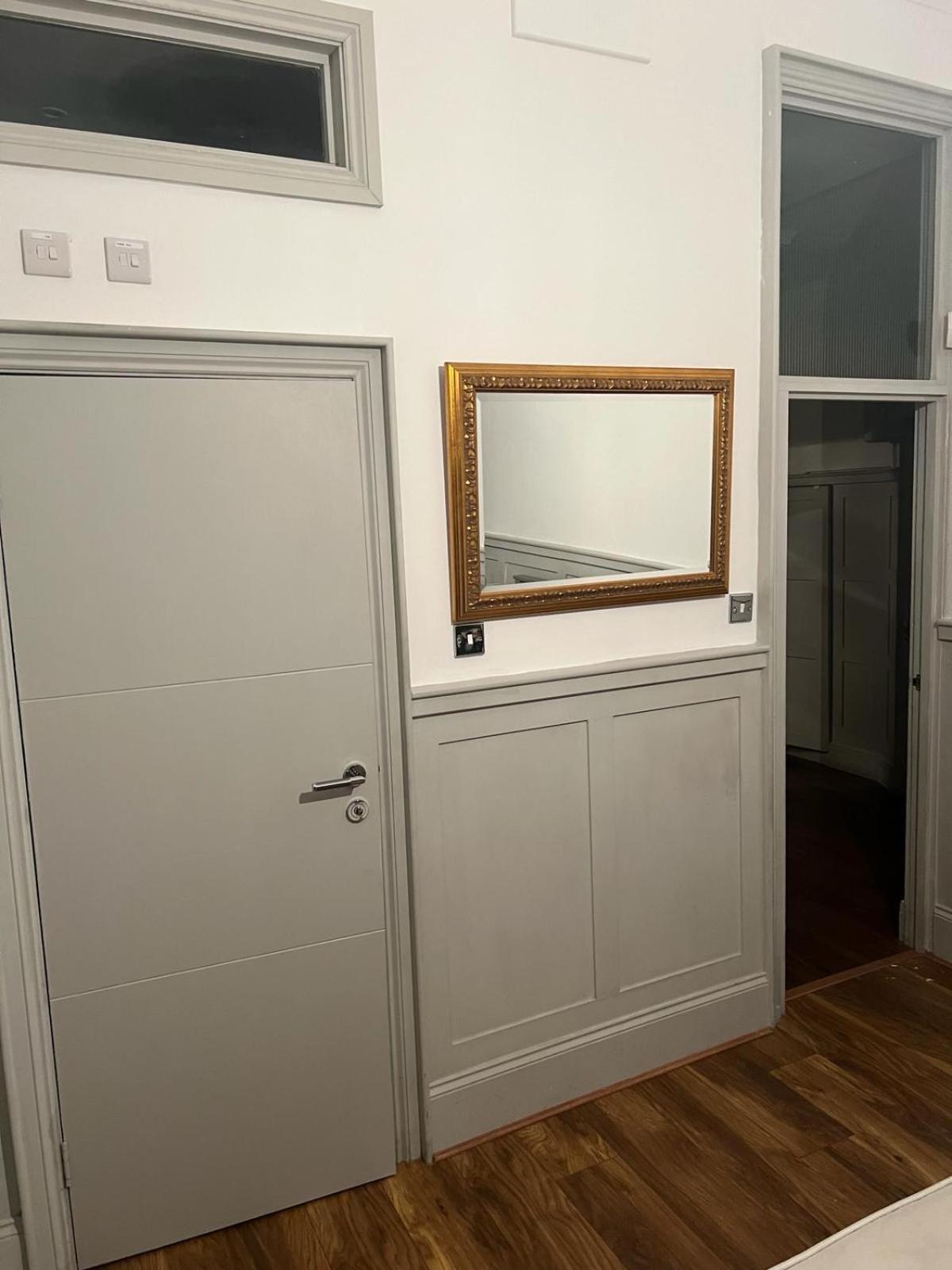 Leilighet Stunning Holland Park- Sleeps 6 London