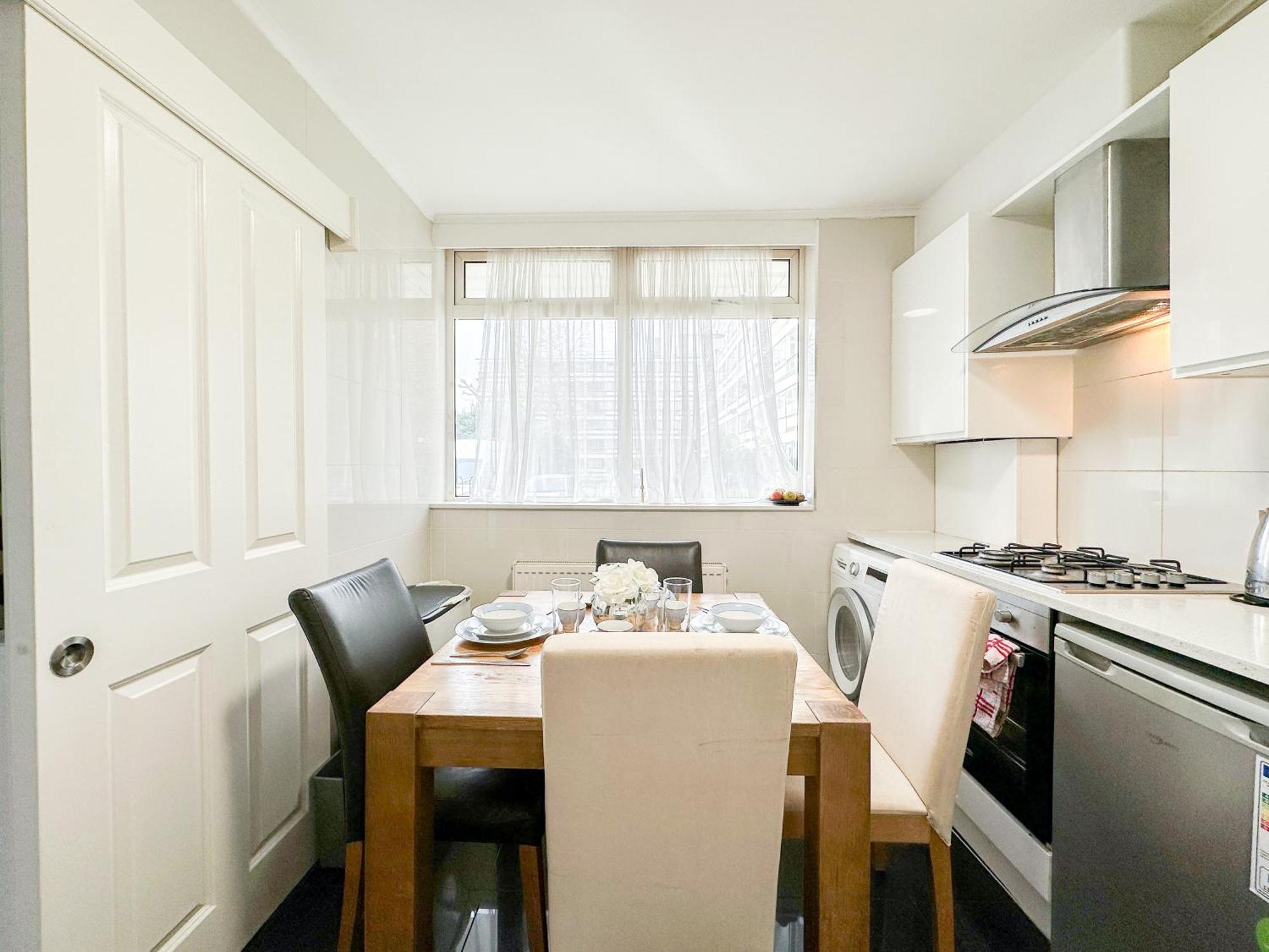 Cosy 3 Bedroom 3 Bathroom Flat With Private Garden- Maida Vale, Near Paddington Lägenhet *
