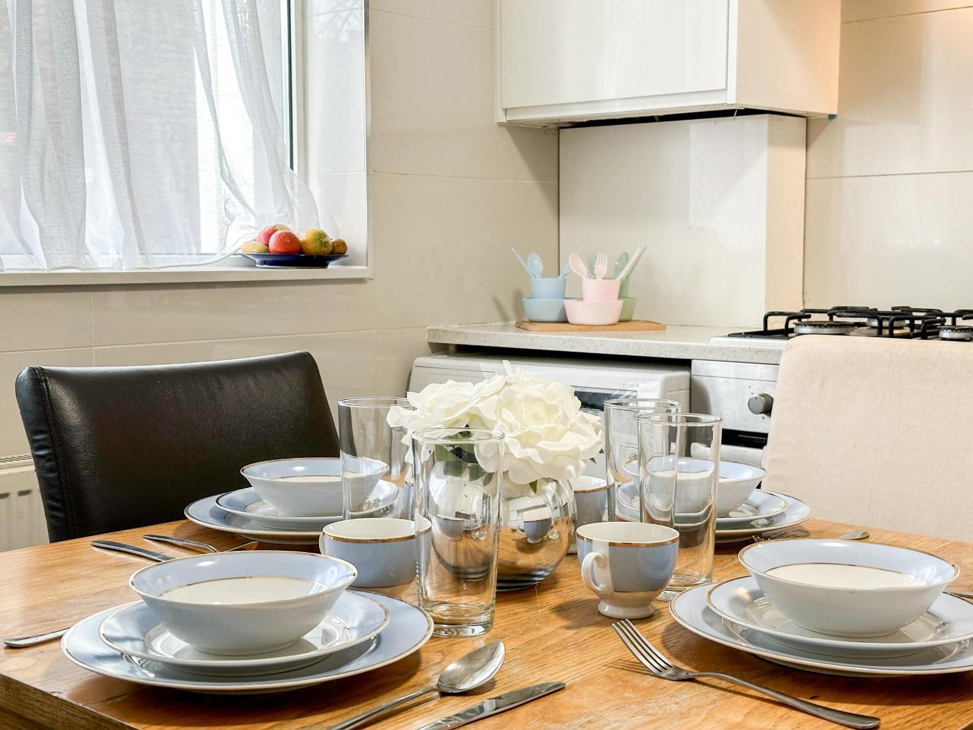 Cosy 3 Bedroom 3 Bathroom Flat With Private Garden- Maida Vale, Near Paddington Lägenhet *