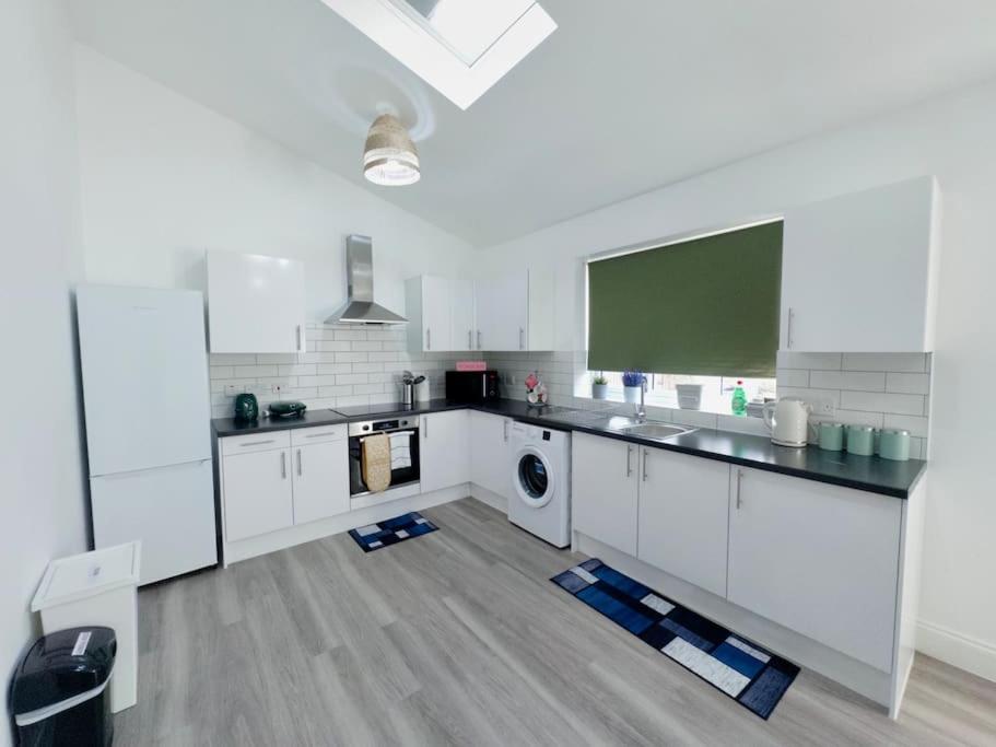 Cosy 1-bed Flat 30min To & Parking * London