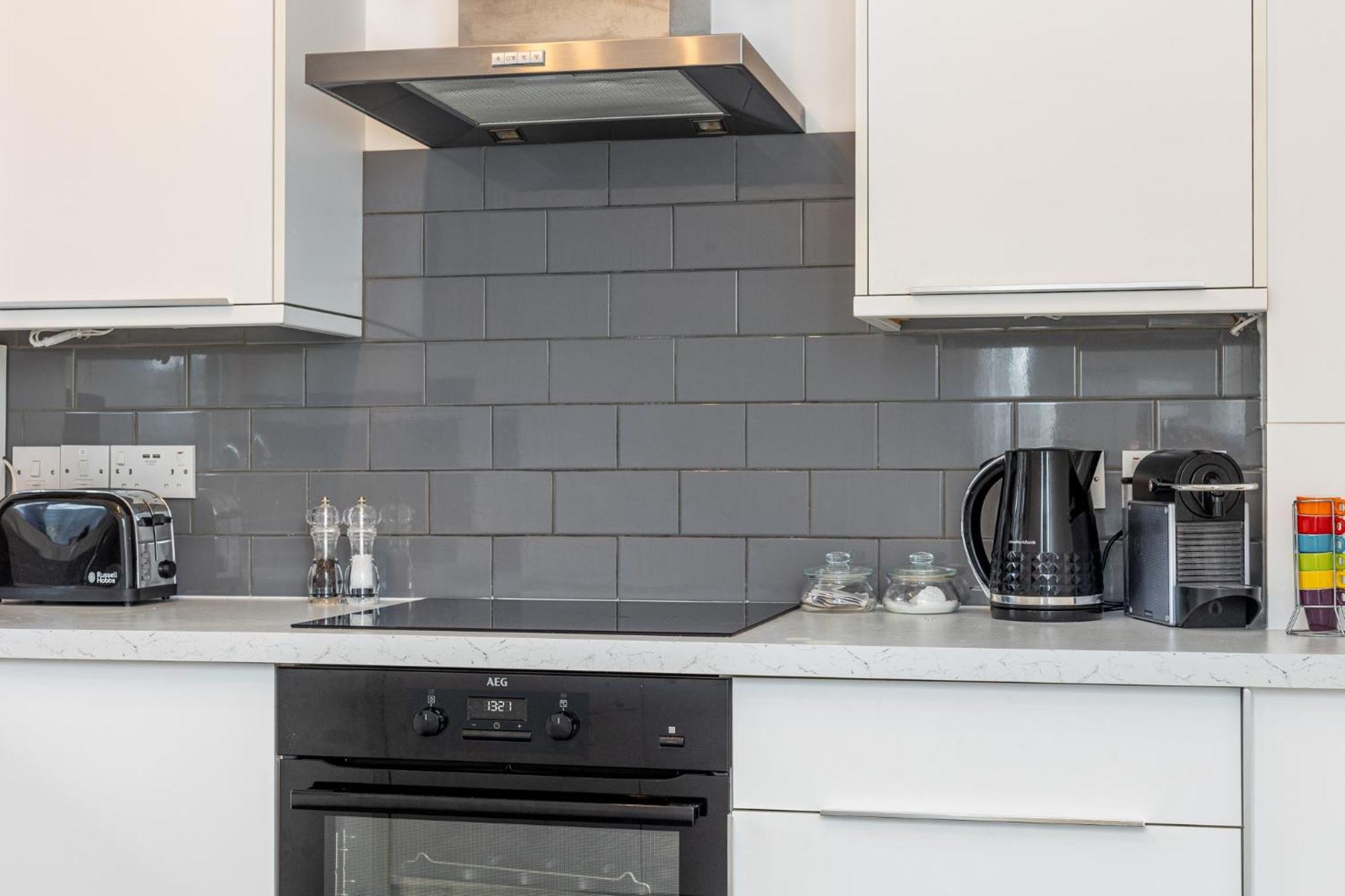 Appartement Newly Refurbished 2br Wbalcony In Vibrant Peckham Londen