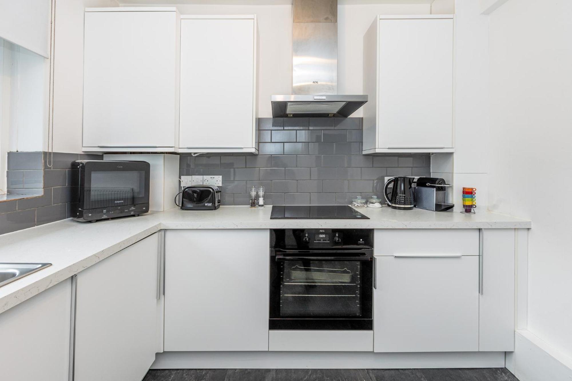 Newly Refurbished 2br Wbalcony In Vibrant Peckham * Londen