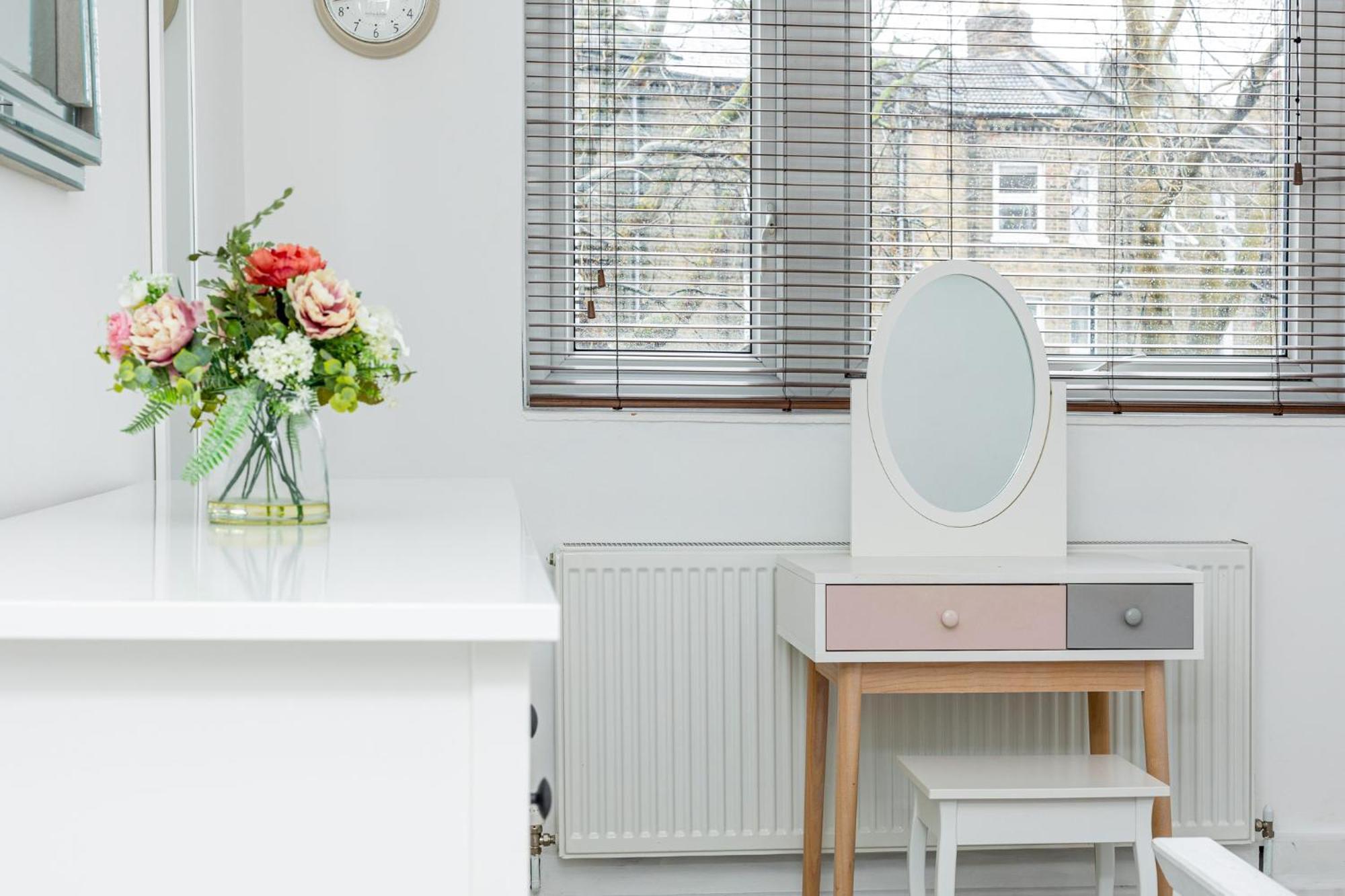 Appartement Newly Refurbished 2br Wbalcony In Vibrant Peckham Londen