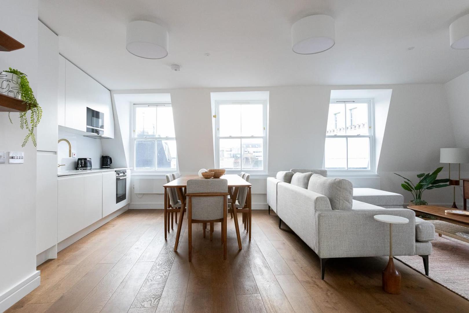 Luxury 2 Bedroom Duplex Penthouse Covent Garden Holborn London