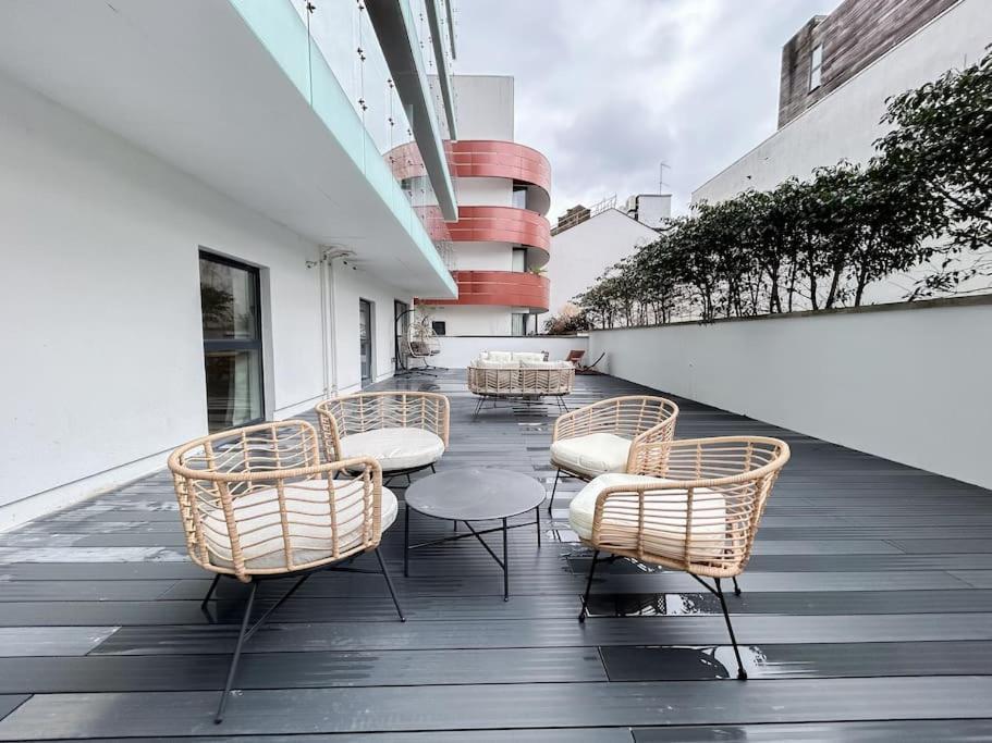 Stylish 2 Bed With Large Terrace London