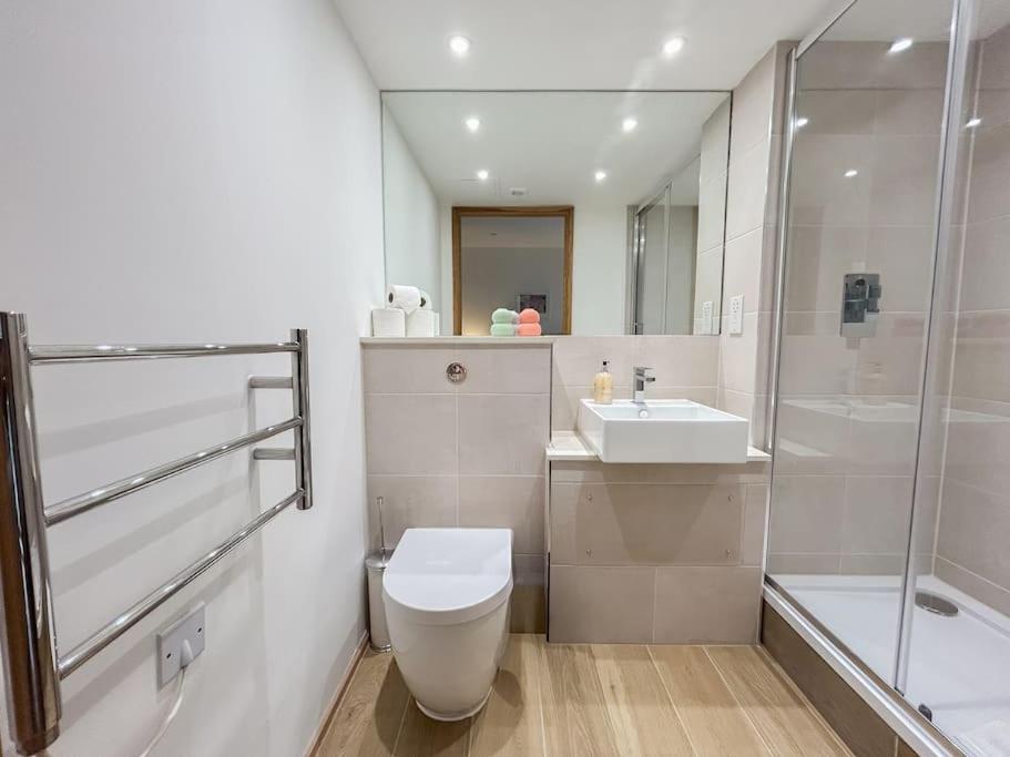 Stylish 2 Bed With Large Terrace *