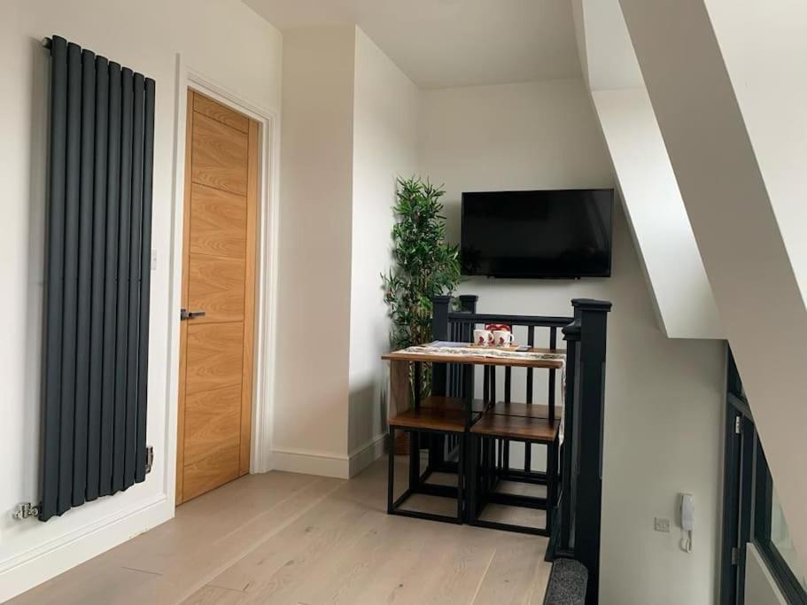 Apartment One Bed-apartment In London