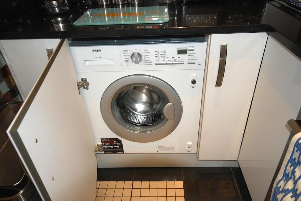 Clifton - Luxury 1 Bed Flat - 1 Min Walk To Tube Lägenhet *