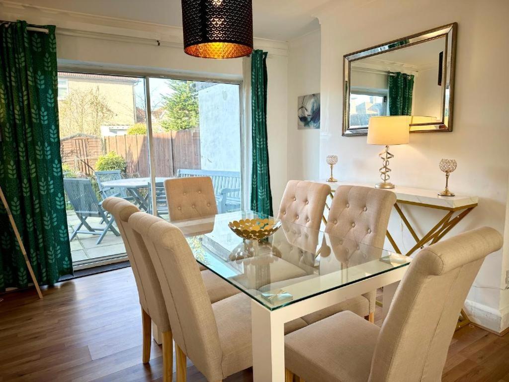 Charming 3-bedroom Family * Londen