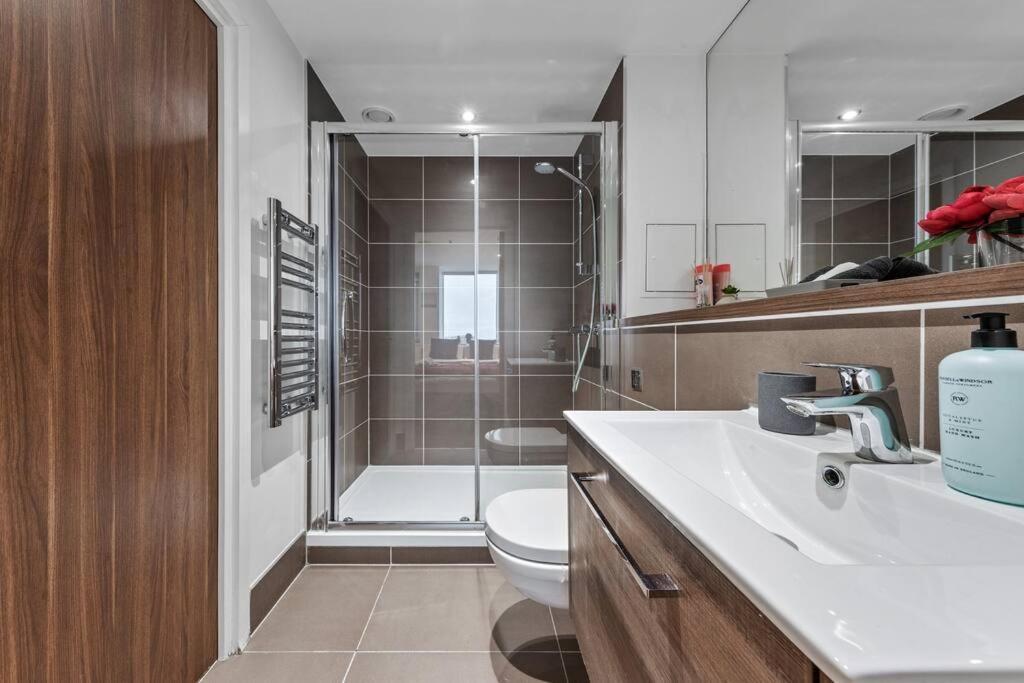 Leilighet New In Britannia Point Bp4 London