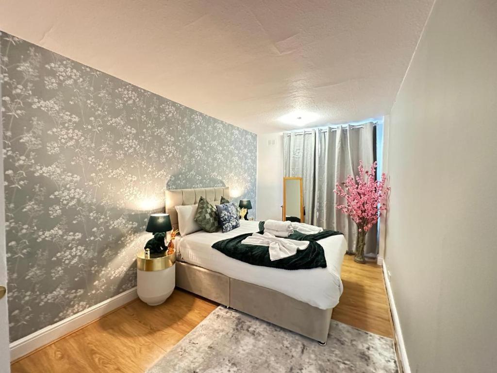 Lägenhet Hyde Park Three Bedroom *
