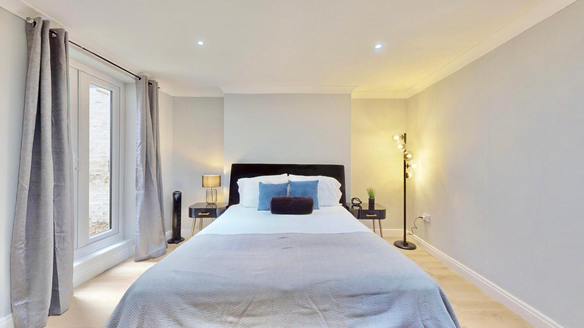 Tube & Notting Hill Nearby - Garden Flat Haven Londen