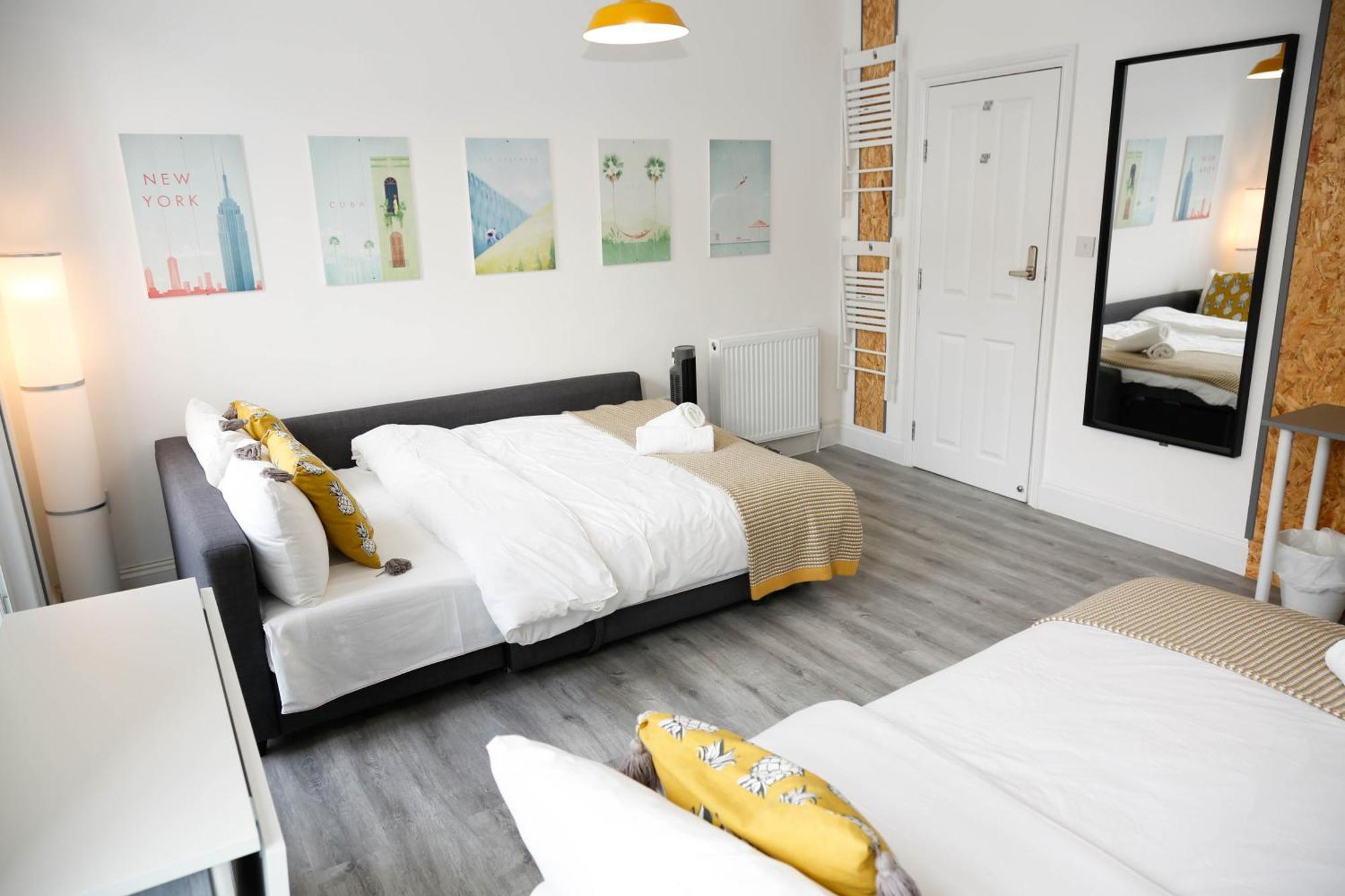 Luxury In Camden Town Near Shops, Cafes, Bars & Metro With Shared Bathrooms Séjour chez l'habitant Londres