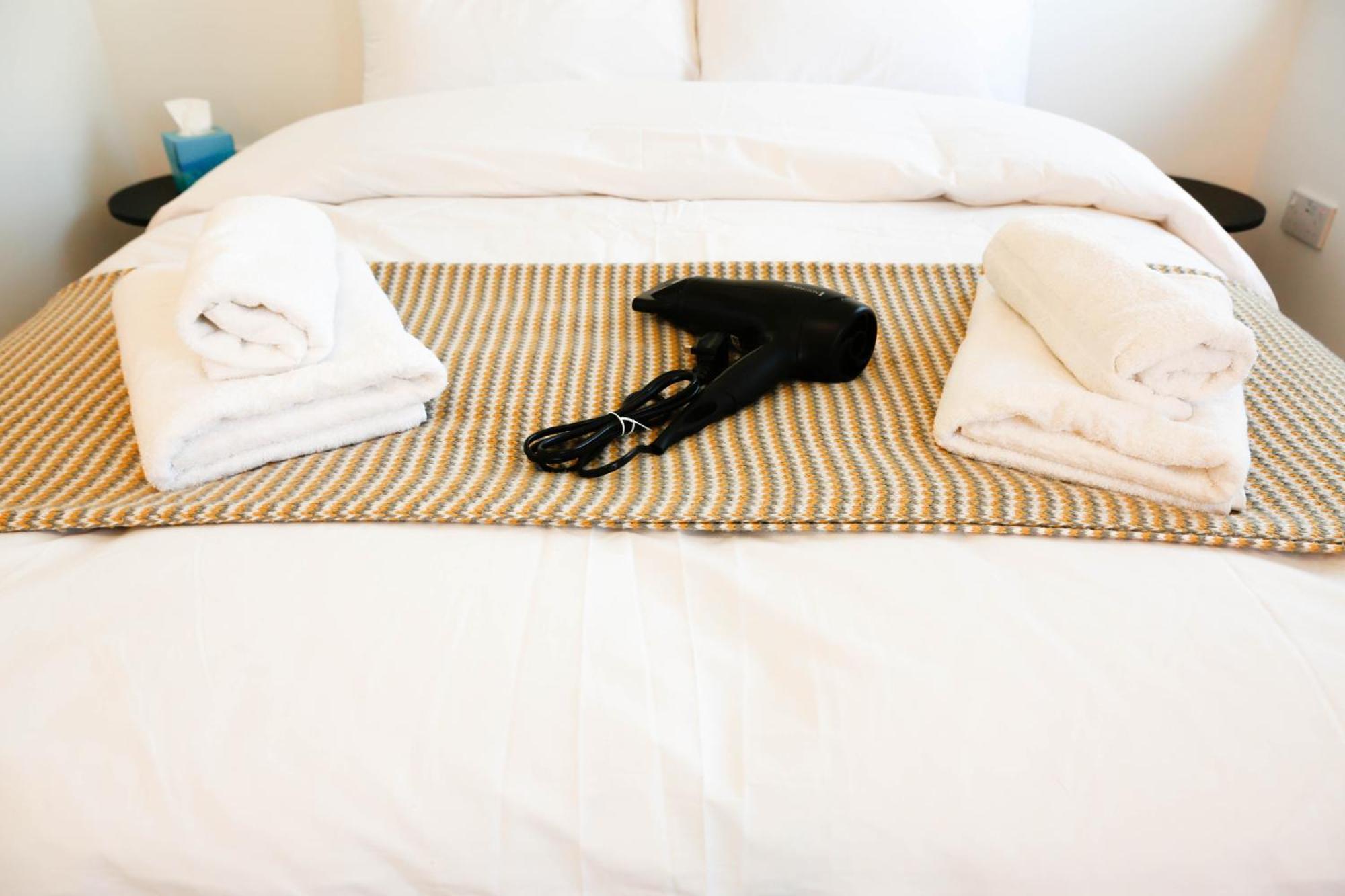 Luxury In Camden Town Near Shops, Cafes, Bars & Metro With Shared Bathrooms Séjour chez l'habitant