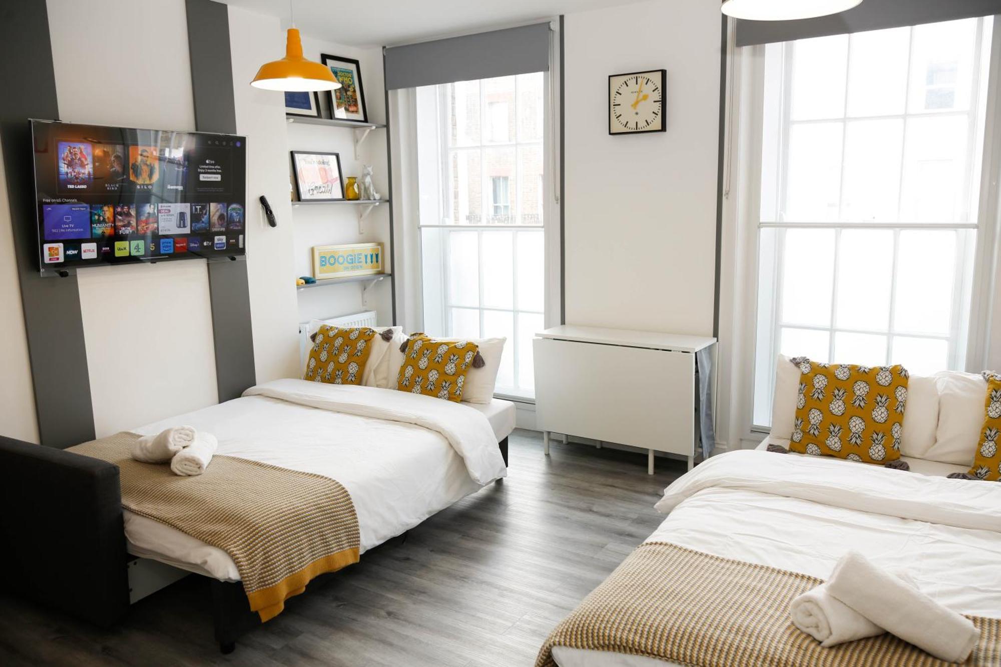 Luxury In Camden Town Near Shops, Cafes, Bars & Metro With Shared Bathrooms Londres