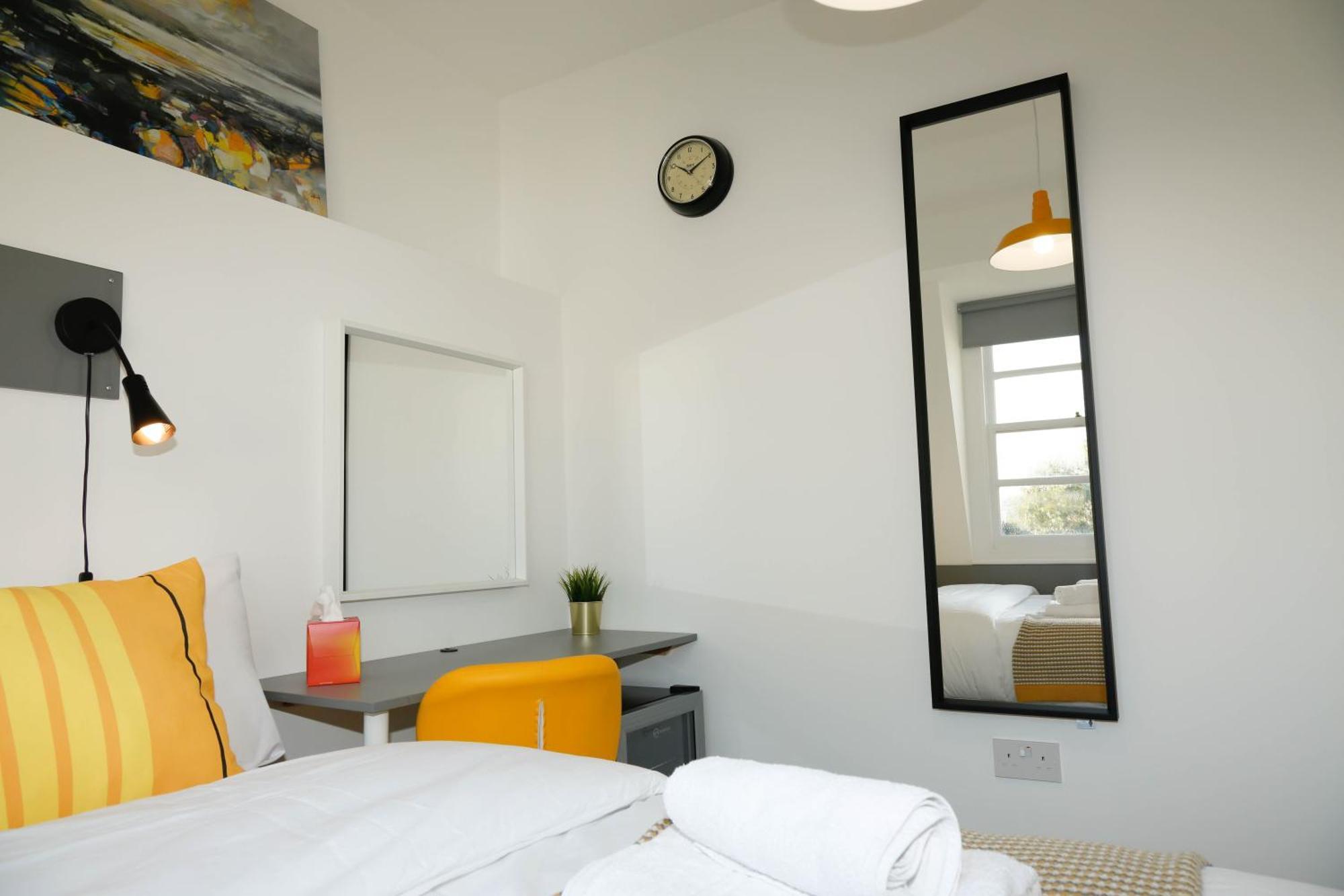 Séjour chez l'habitant Luxury In Camden Town Near Shops, Cafes, Bars & Metro With Shared Bathrooms Londres
