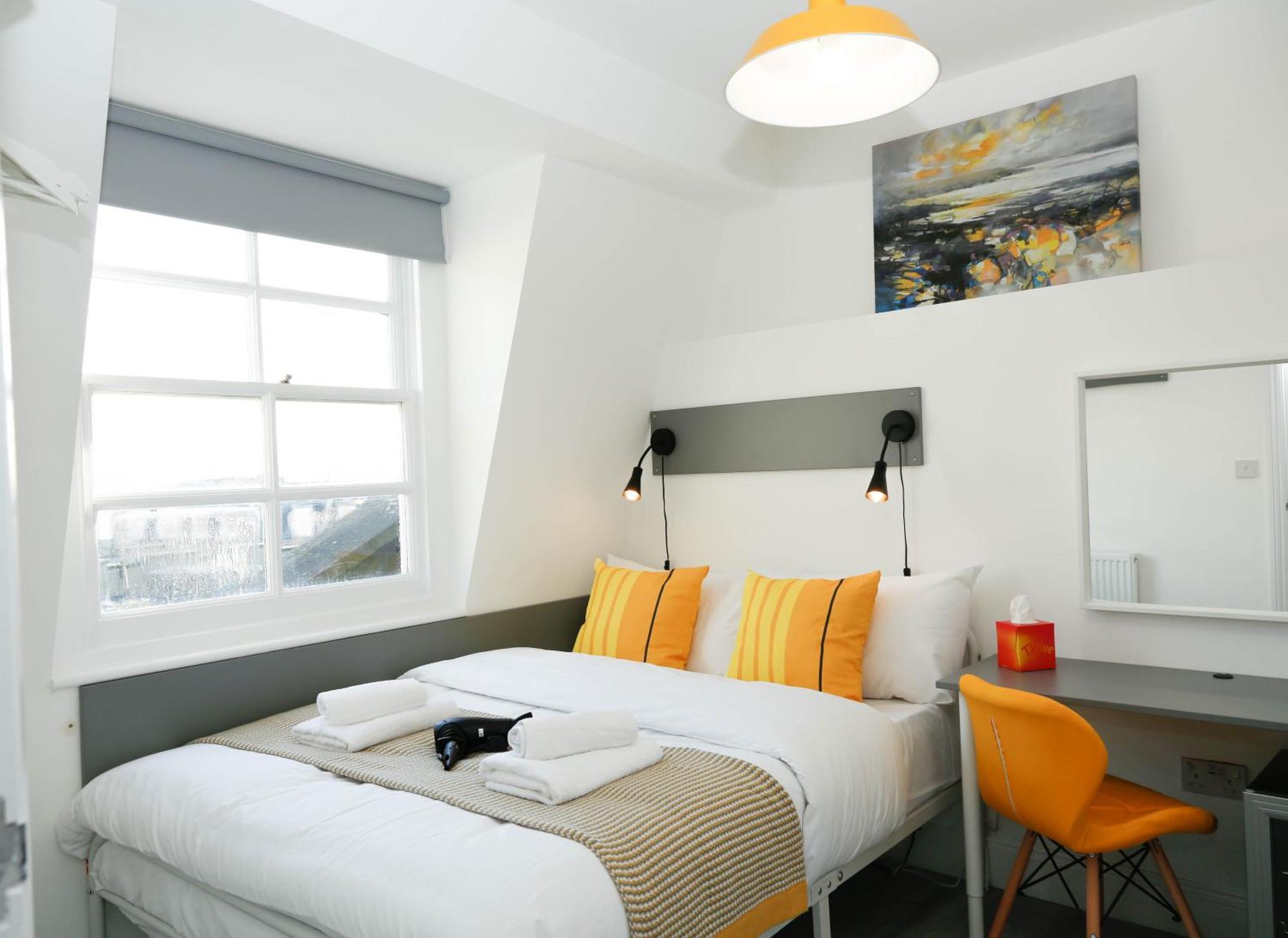 Luxury In Camden Town Near Shops, Cafes, Bars & Metro With Shared Bathrooms * Londres