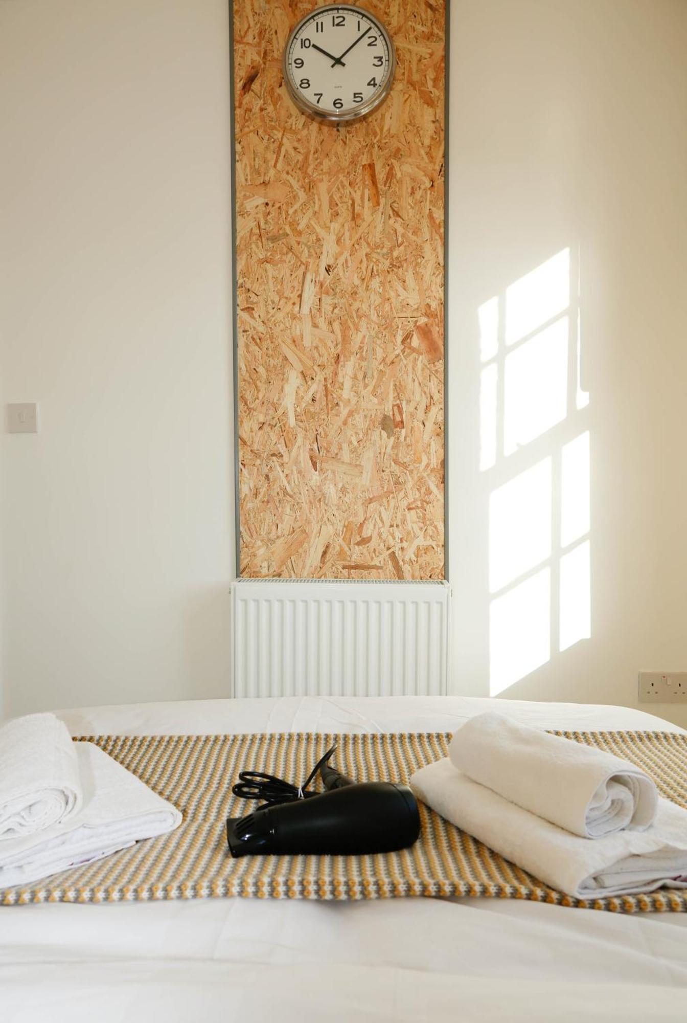 Luxury In Camden Town Near Shops, Cafes, Bars & Metro With Shared Bathrooms Séjour chez l'habitant Londres