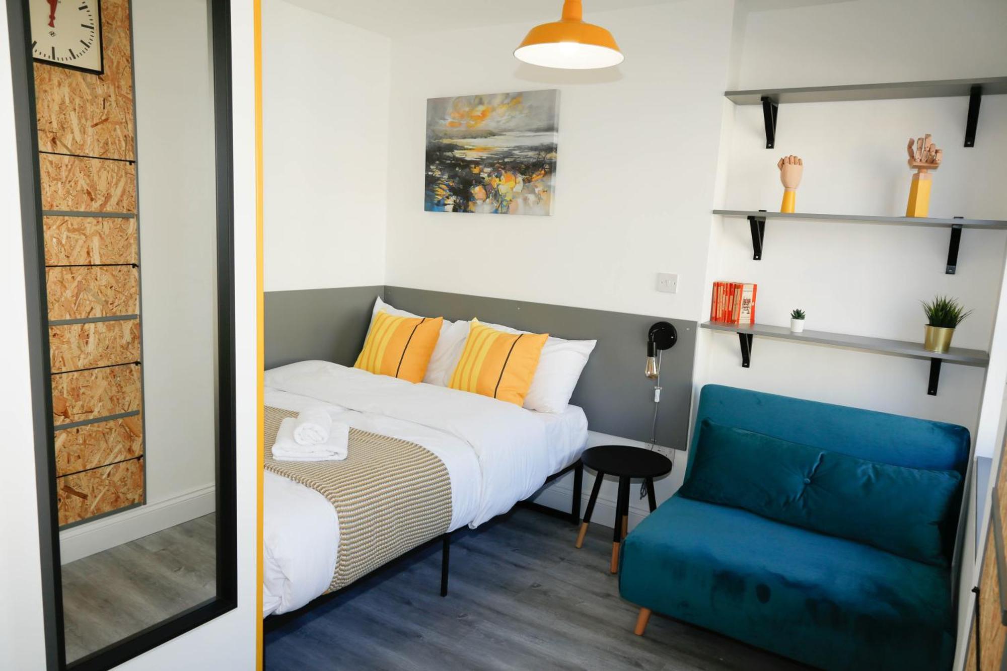 Luxury In Camden Town Near Shops, Cafes, Bars & Metro With Shared Bathrooms * Londres
