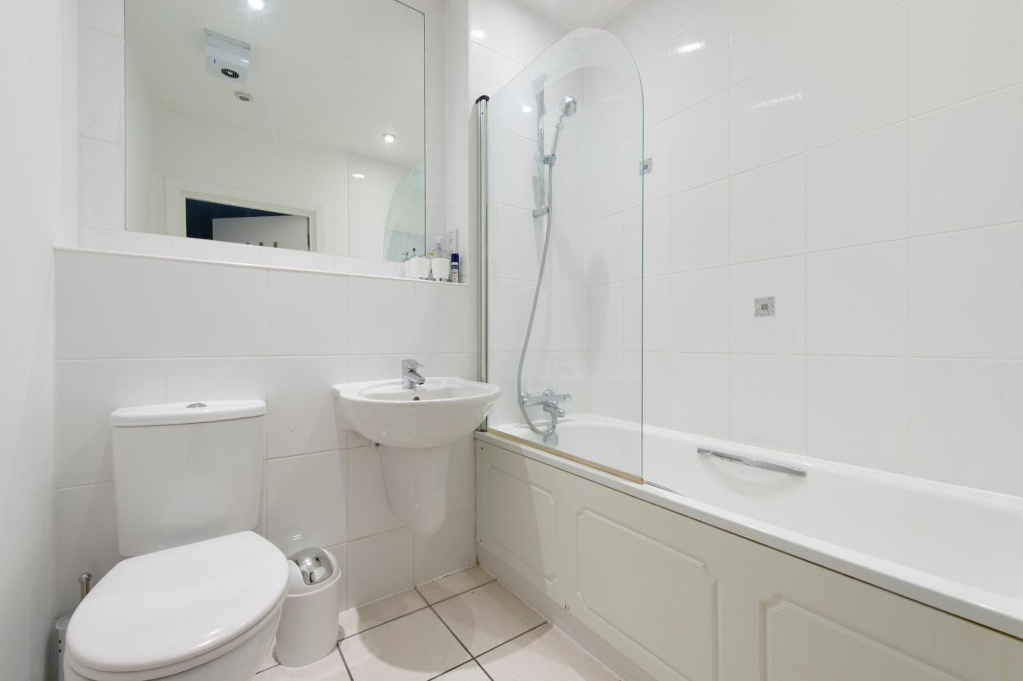 Modern Luxury By Bow Road Station Londres