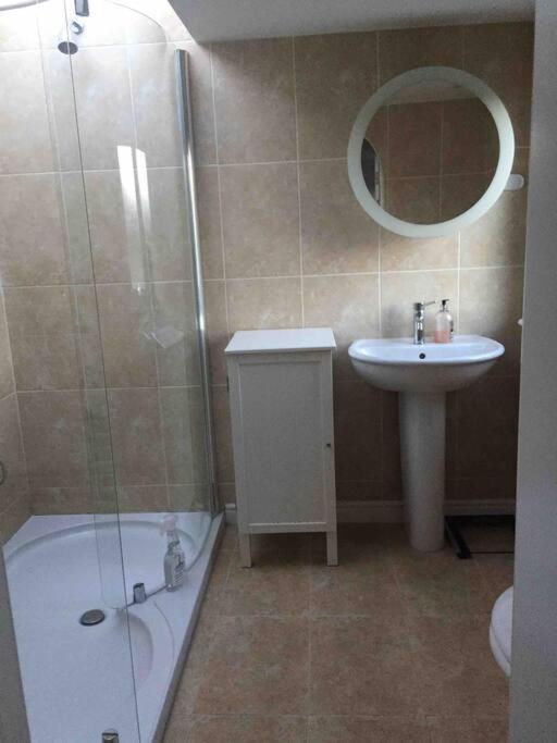 Luxury 4 Bedroom House In Featured On Tv