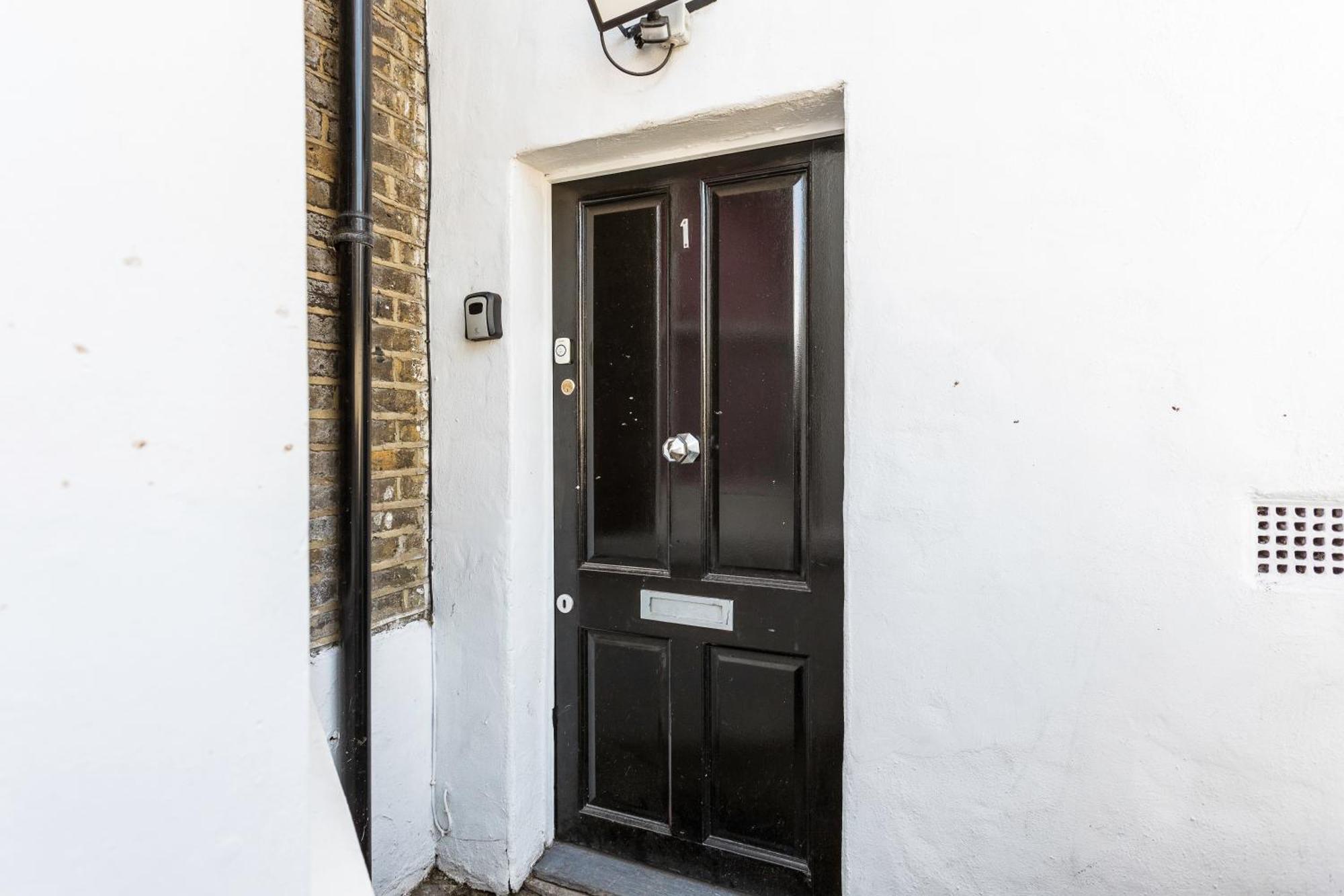 Spacious Clapham Junction London