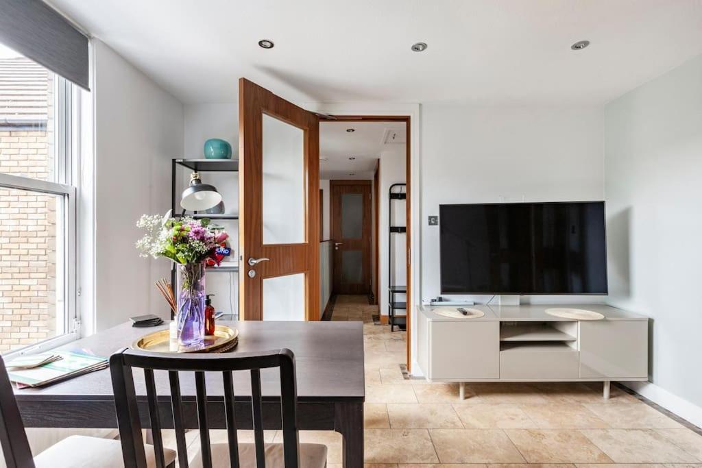 Clifton - Luxury 1 Bed Flat - 1 Min Walk To Tube Lägenhet *