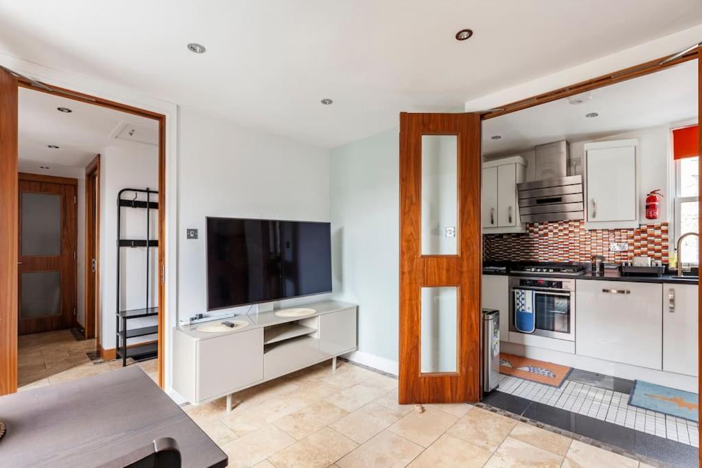 Lägenhet Clifton - Luxury 1 Bed Flat - 1 Min Walk To Tube London
