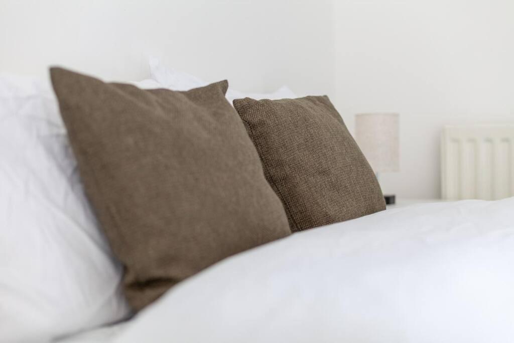 Lejlighed Sleek & Modern 2 Bd In - Sleeps 7 - Parking London