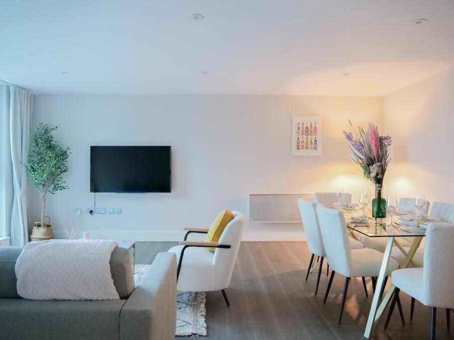 Vista Haven: A Short Let Retreat Lägenhet London
