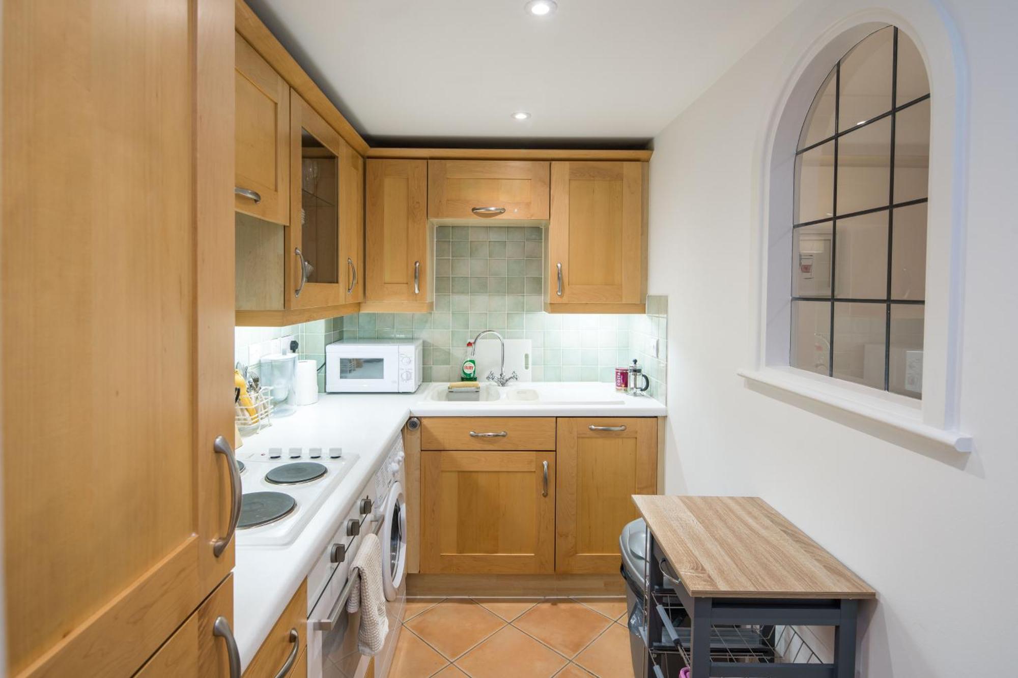 1bd Modern Oasis: Near Attractions