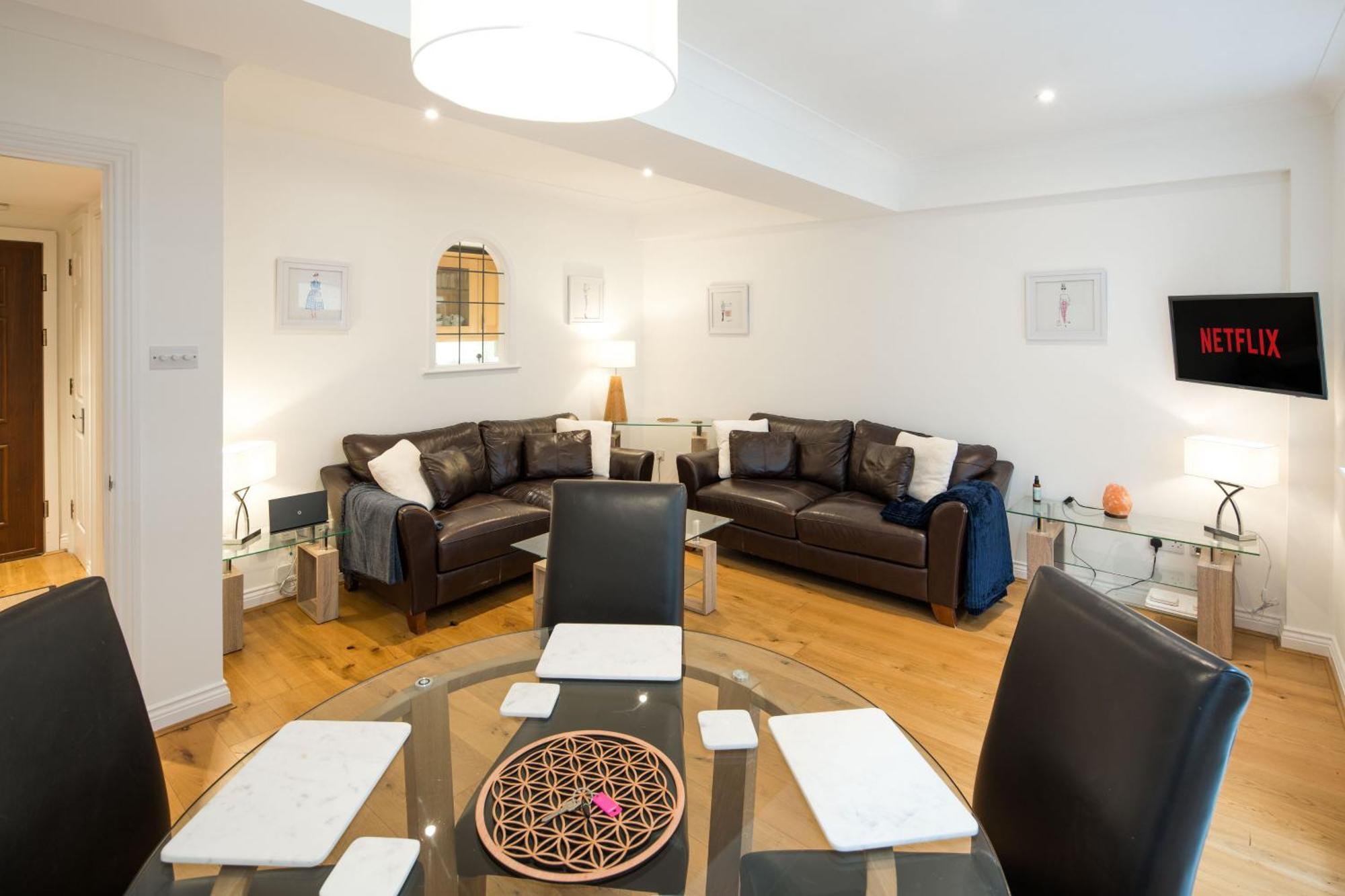 Apartment 1bd Modern Oasis: Near Attractions